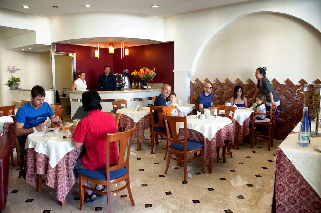 סן ויטו לו קאפו Hotel Riva Del Sole מראה חיצוני תמונה