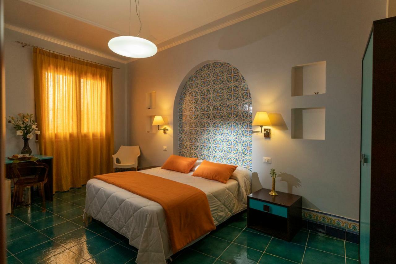 סן ויטו לו קאפו Hotel Riva Del Sole מראה חיצוני תמונה